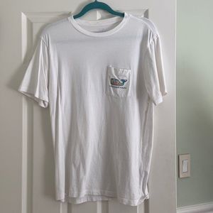 White summer pastel vineyard vines T-shirt